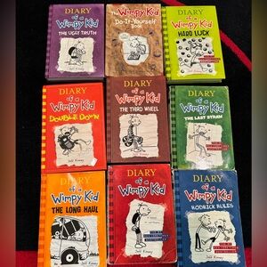 9 Diary of a Wimpy kid books